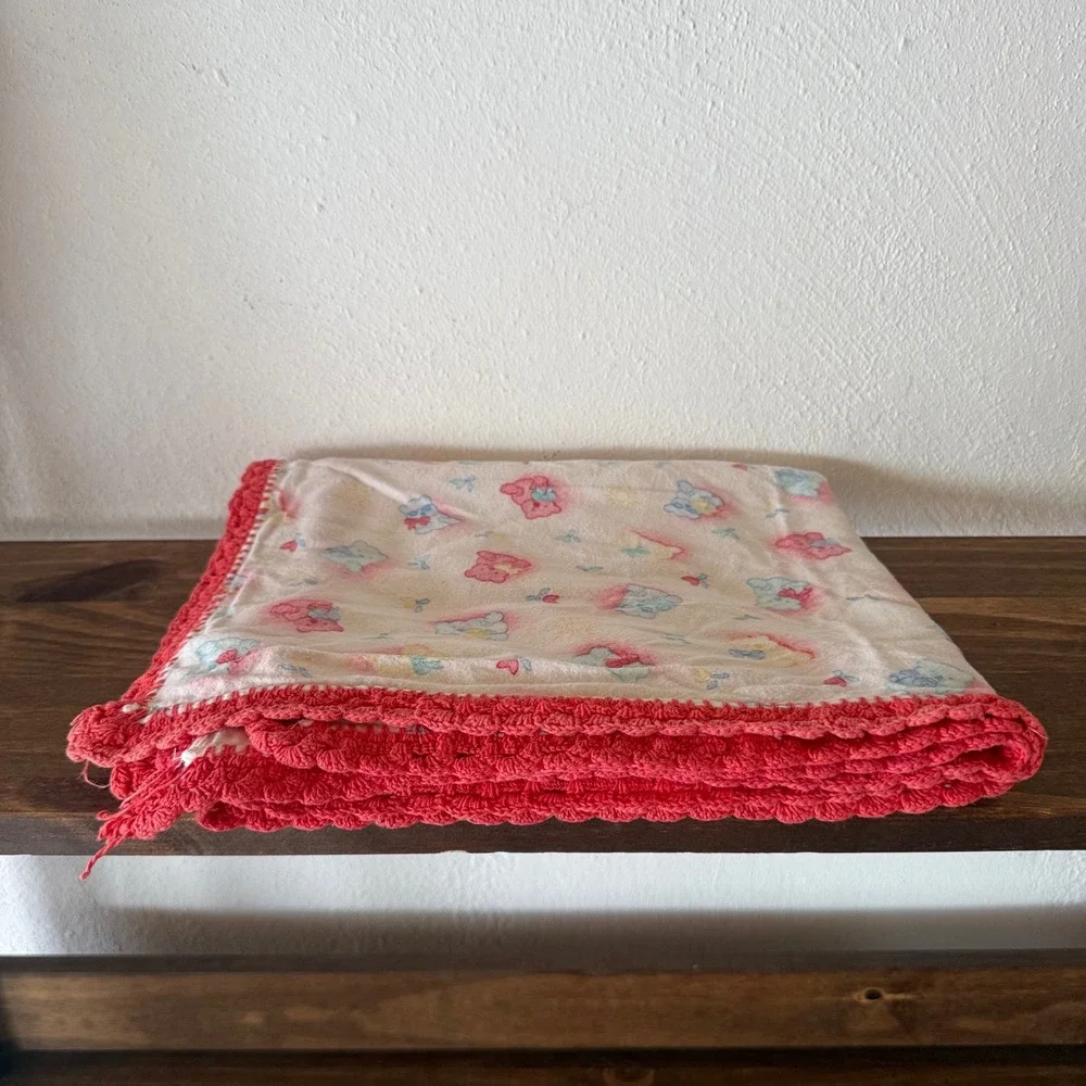 Vintage Baby Blanket Teddy Bear Print Red Crochet Trim 43x40